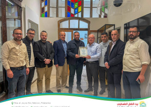 Hebron YDRC Visits Hebron Rehabilitation Committee to Strengthen Cooperation Frameworks